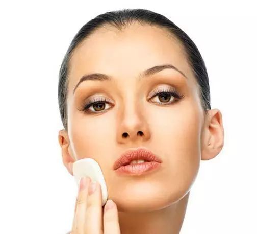 暈妝怎么辦？6個(gè)防暈妝最有效的方法！